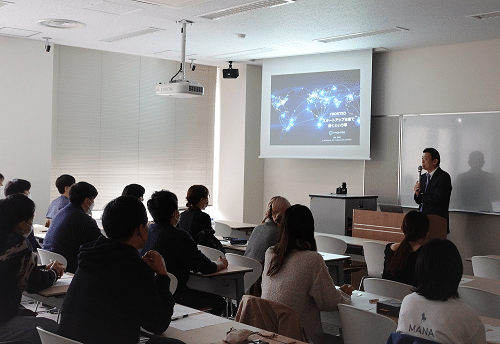 上智大学全学共通科目「つくるⅡ（キャリア形成Ⅱ）」で代表取締役社長の守本正宏が講演しましたのサムネイル